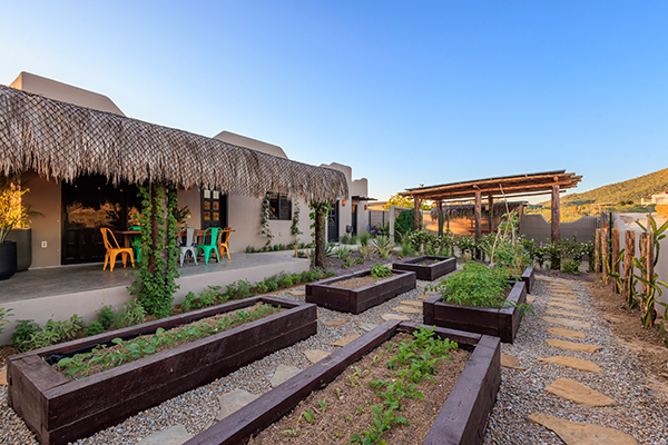 Outdoor dining area at the main house - Hawksbill Casa